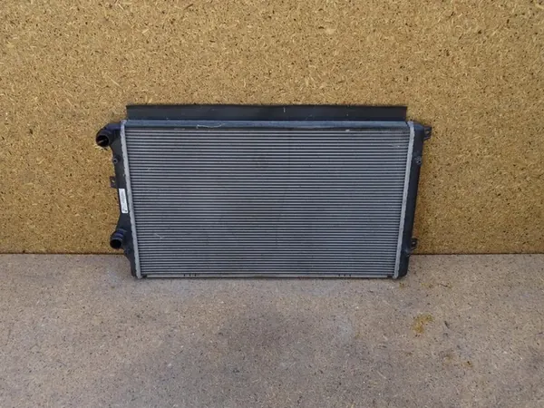 Radiador de agua AUDI A3 8P GOLF VI OCTAVIA II 1.8 TFSI 5K0121251F image 2