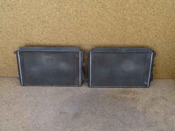 Radiador de agua AUDI A3 8P GOLF VI OCTAVIA II 1.8 TFSI 5K0121251F image 4