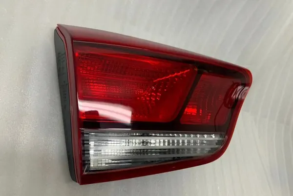 Luz trasera izquierda KIA RIO V17- 92403-H8 image 3