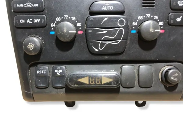 Panel climatización Volvo XC90 OEM 8682735 - Usado image 3