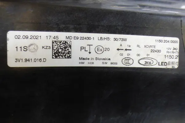 Rechter Full LED Koplamp SKODA SUPERB III OEM 3V1941016D image 5