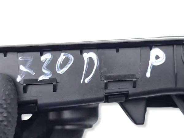 Poignée intérieure porte avant droite OEM 5F2837114A image 9