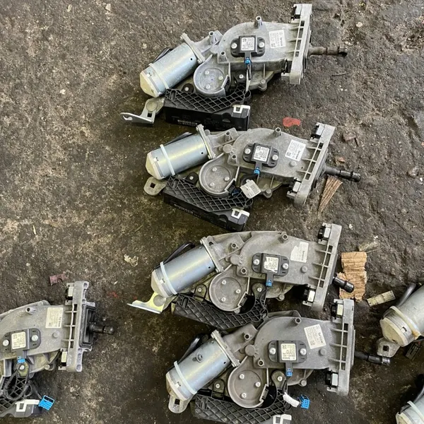 Mercedes-Benz Achterklepactuator OEM A2128203642 image 10