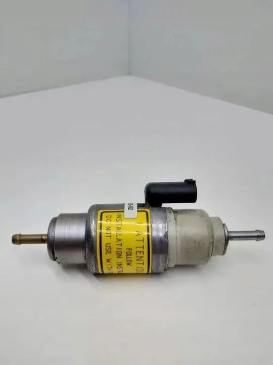 Polttoainepumppu BMW X6 E71/E72 6979465 3.0L image 2