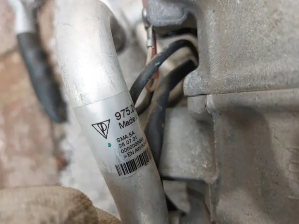 Compresseur de Climatisation Bentley Continental 6.0 W12 OEM image 5