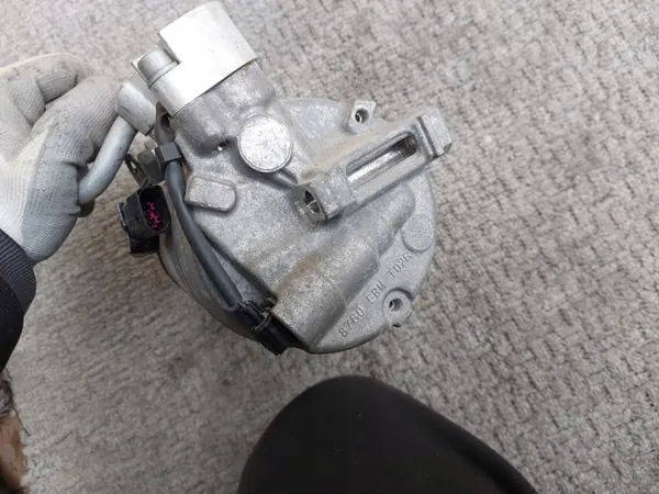 Compresseur de Climatisation Bentley Continental 6.0 W12 OEM image 9