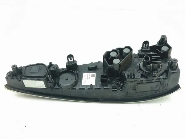 Toyota Prius 2016 Bakre stötfångarlampa OEM 8159047020 image 9