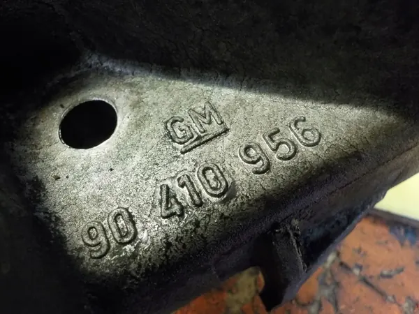Rodillo tensor de correa OEM 90410956 para Opel Senator image 4