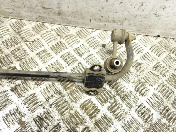 Hyundai Kona takavakautin OEM 55510CM000 image 9