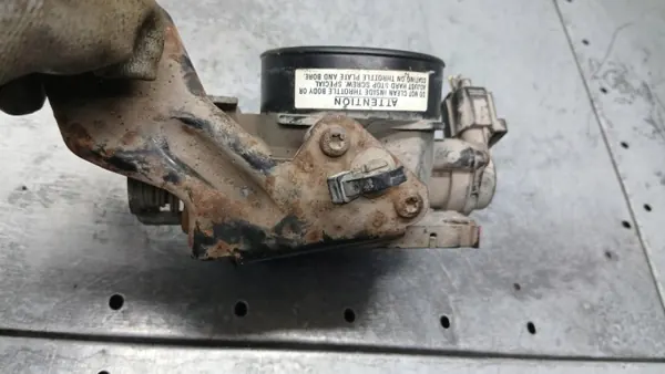 Corps de papillon OEM XS4U-BE 98121258 pour Ford Focus MK1 image 4