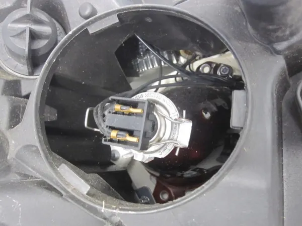 Faro delantero izquierdo Mercedes Clase C S204 W204 A2048208561 image 7