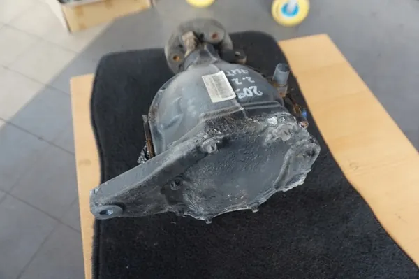 Mercedes w209 2.2 Takadifferentielli CLK 2033501894 image 4