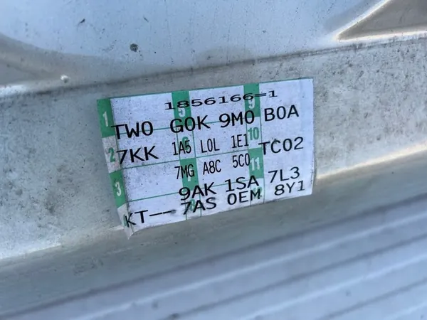 VW JETTA IV Motorhuv 5C6823031E 10-18 image 9