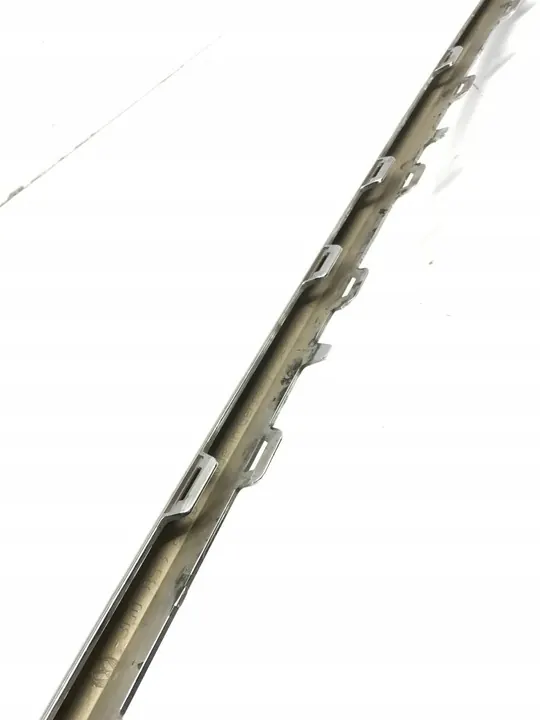 VW Passat B8 Etupuskuri 3G0853245D image 9