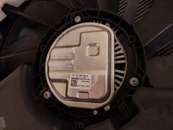 Porsche PANAMERA Koeler 2018 image 10