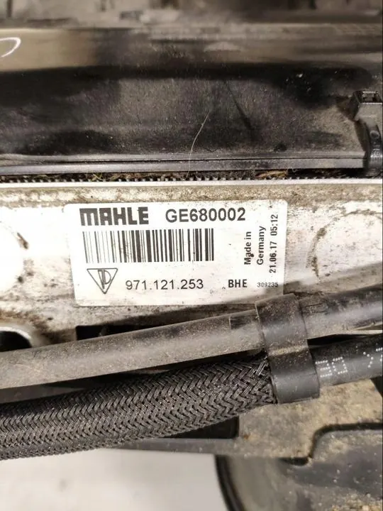 Porsche PANAMERA Koeler 2018 image 9