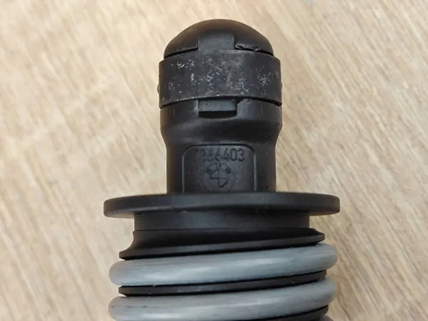OEM 7366403 Verin à Ressort de Coffre Gauche BMW G30 image 5
