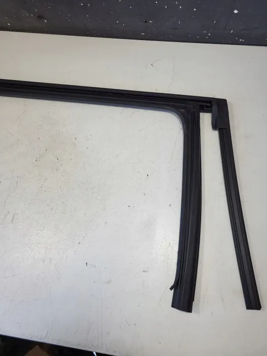 OEM RTP3081 Left Rear Door Window Seal Frame image 4