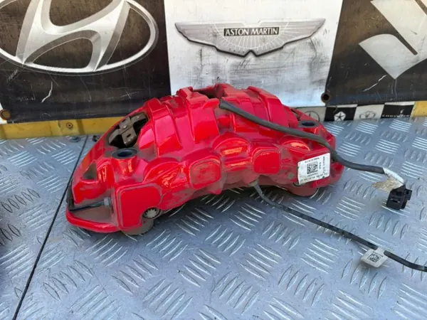 Porsche Taycan 4S Jarrulevy Oikea Etu OEM 9J1615302A image 5