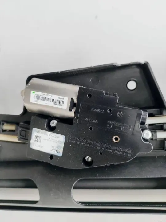 Cadre de toit ouvrant OEM 912506582R Renault Kadjar image 8