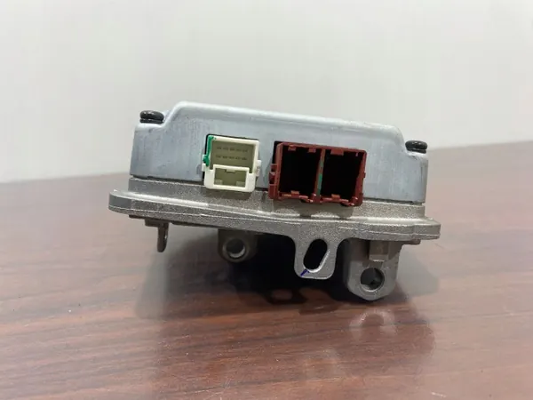 Hyundai Ioniq 2018 Styrhjälpmodul OEM G256399600 image 3