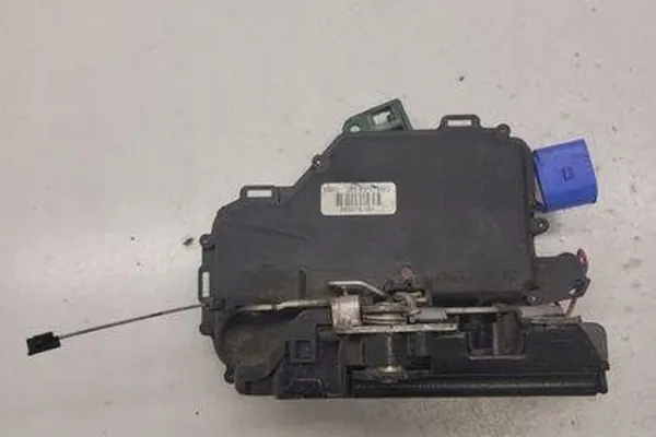 Rechts vordere Türschloss VW TRANSPORTER V (T5) MINIBUS image 2