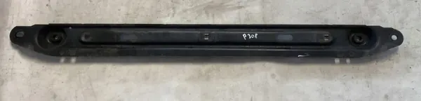 Jäähdyttimen tukipalkki OEM D04S09 Peugeot 308:lle image 2