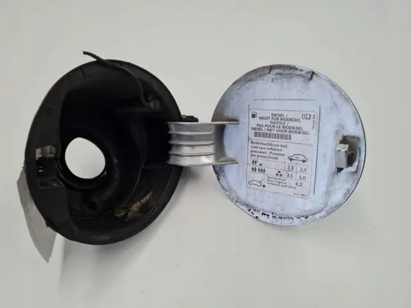 Tankklappenmotor OEM 5M0809857B für VW Golf Plus image 2