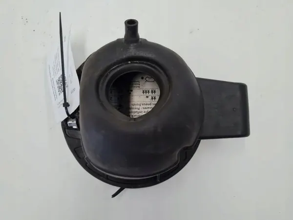 Tankklappenmotor OEM 5M0809857B für VW Golf Plus image 3