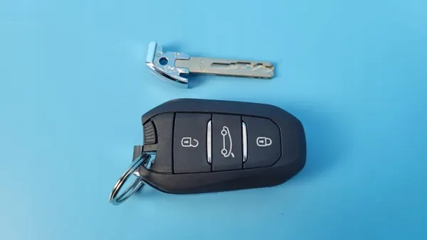 Opel Corsa F 23r Avaimen Kauko-ohjain OEM 9840153280 image 6