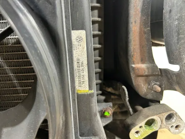 Reforço Frontal Skoda Octavia 1Z0010409T image 2