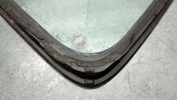 Rechter achter carrosserieglas OEM VOLVOMAR-139835 image 4