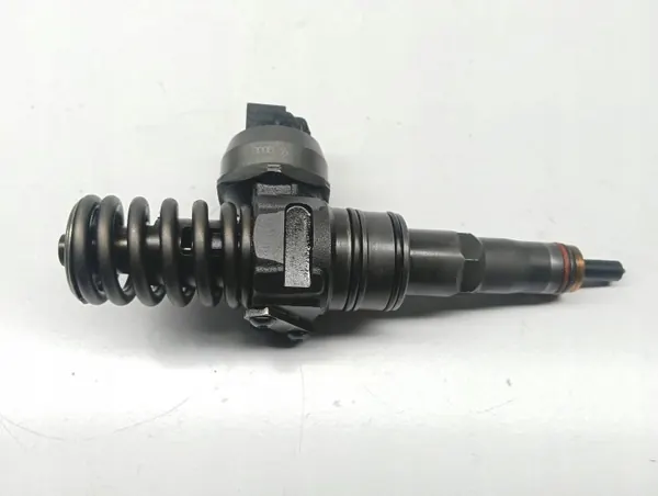 VW Scheibenwaschpumpe OEM 038130073AG - Gebraucht image 2