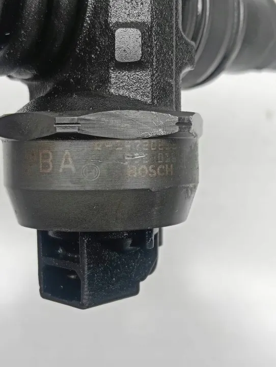 VW Scheibenwaschpumpe OEM 038130073AG - Gebraucht image 3