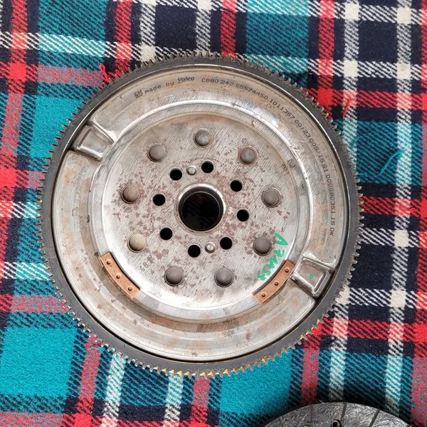 Kaksoismassaväkä Opel 1.6 CDTI image 9