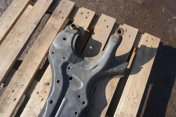 OEM TOY33789902 Toyota poikittaispalkki 2003-2009 image 4