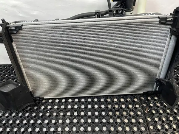 KOMPLET CHŁODNIC CHŁODNICE WENTYLATOR TOYOTA YARIS IV CROSS P21 1.5H 2020- image 3