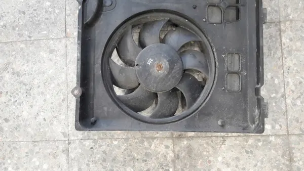 Ventilateur radiateur OEM 4A0121225C pour Audi 80 Avant 1.9DTDI image 3