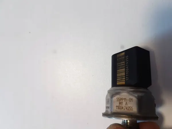 Brandstofdruksensor BMW 5 F10 F11 2011 753731905 image 6