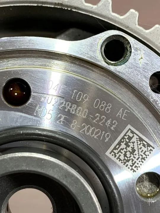 Cupra Formentor VVT-solenoidi OEM 04E109088AE image 5