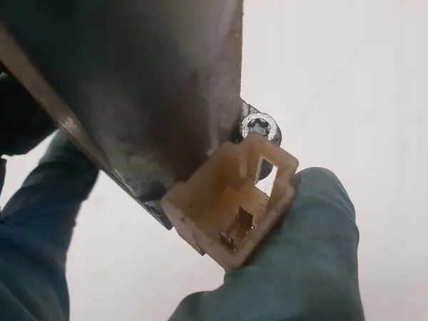 Takapright ikkunamoottori BMW 7 E65 E66 E67 OEM 67658381523 image 2