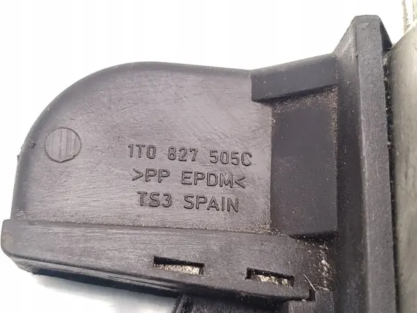 VW Touran Baklucka Lås 2006 MPV 1T0827505C image 7