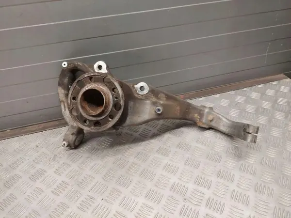 Buje rueda delantera derecha OEM A2222001 Mercedes W222 image 3