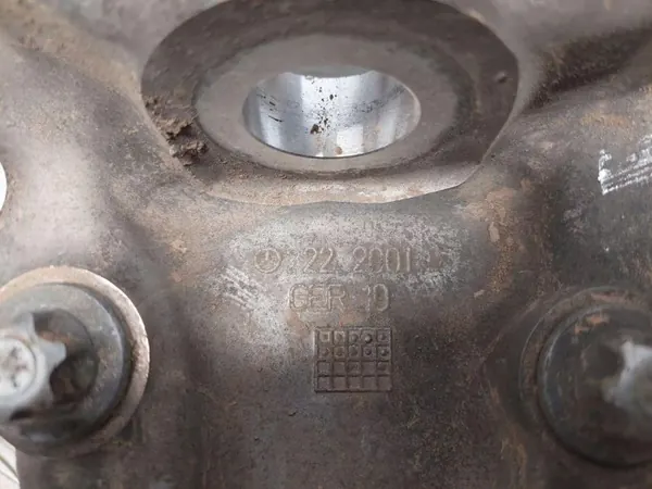 Buje rueda delantera derecha OEM A2222001 Mercedes W222 image 7