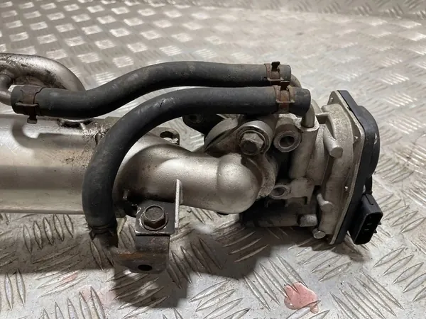 Pakokaasujäähdytin EGR-venttiili Renault Mascott 3.0 DCI 14735MA70A image 3