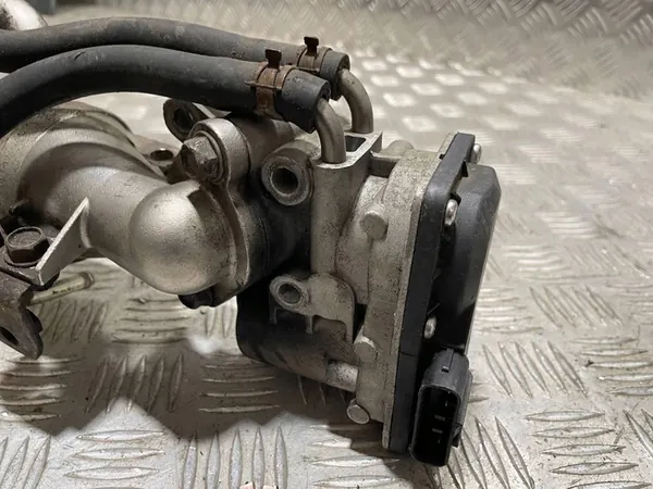 Pakokaasujäähdytin EGR-venttiili Renault Mascott 3.0 DCI 14735MA70A image 5