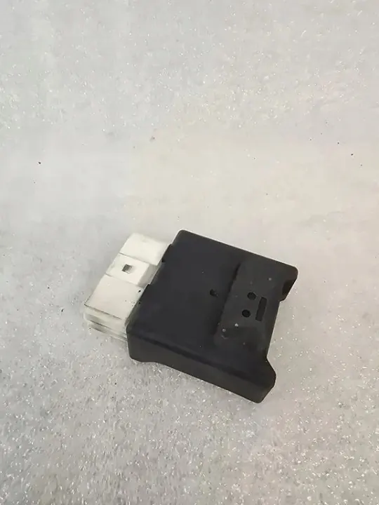 Volvo XC40 2024 Brandstofpompmodule OEM 32203752 image 3