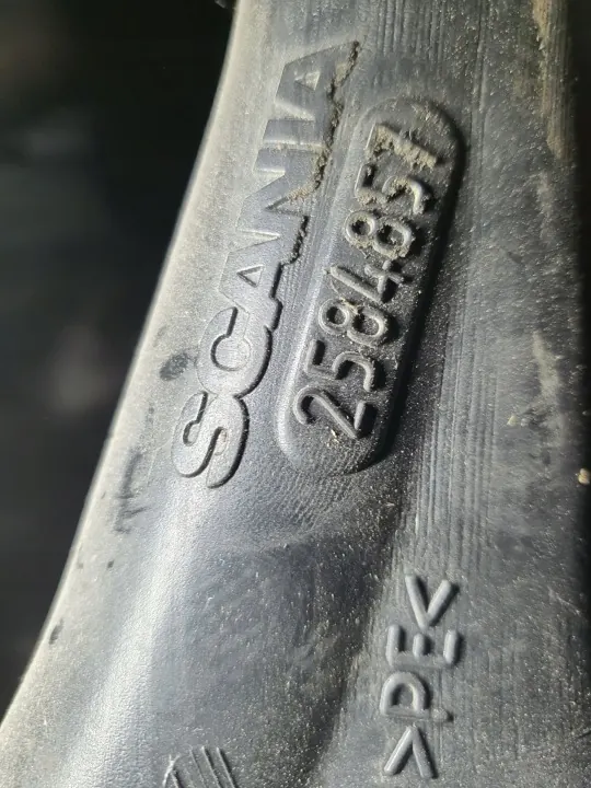 Scania Olievulhals OEM 2584857 - Gebruikt image 2
