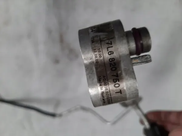 Ilmastointiletkut Vw Touareg 7L 3.0 TDI 07- OEM 7L6820750T image 2