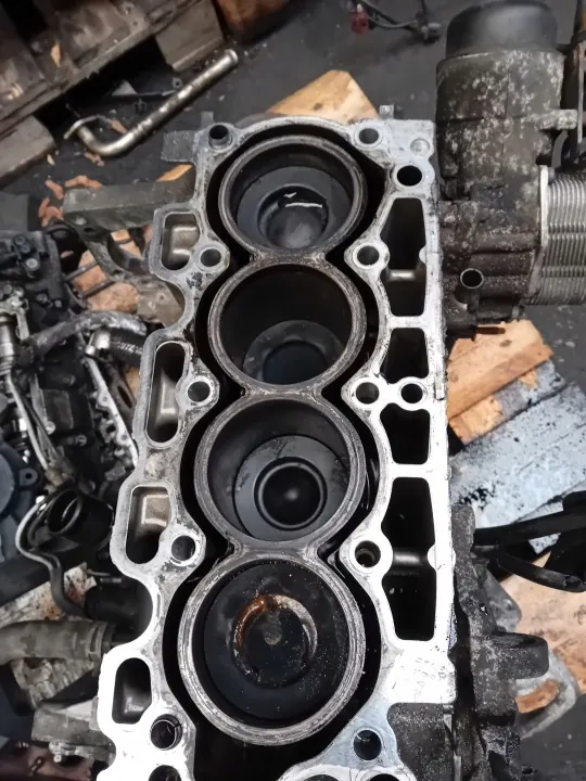 Bloque motor Ford Focus MK3 1.6 TDCI OEM T1DA T3DA image 5